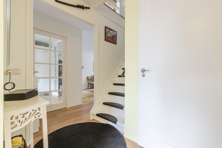 Photo 8 of Willem Hedastraat 16