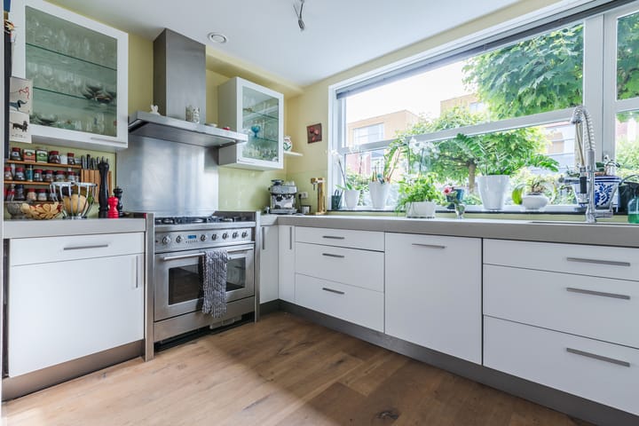 Photo 17 of Willem Hedastraat 16