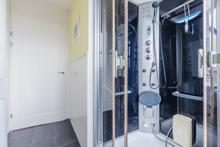 Photo 35 of Willem Hedastraat 16