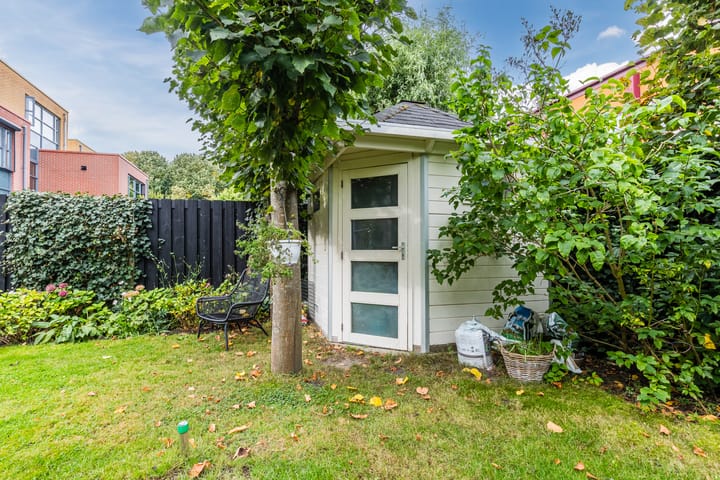 Photo 39 of Willem Hedastraat 16