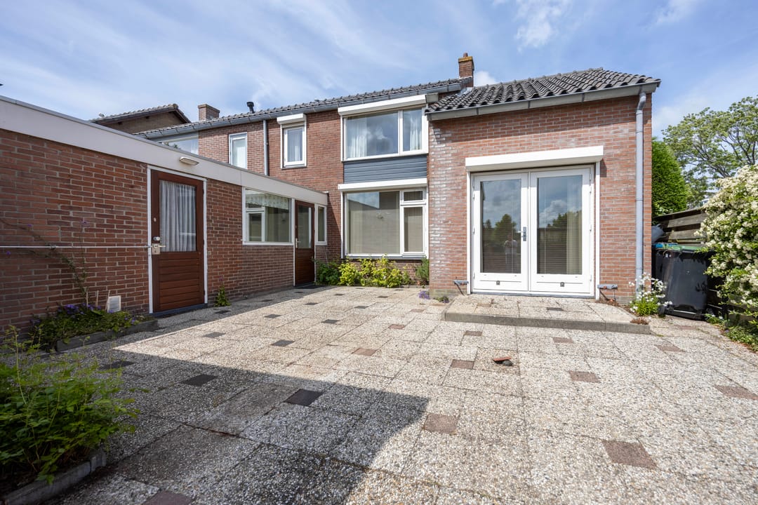 Photo 38 of Bernhardstraat 23