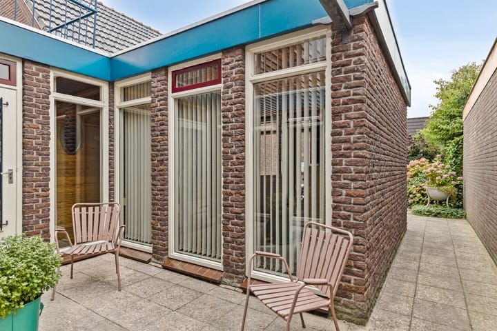 Photo 42 of Leeksterweg 18