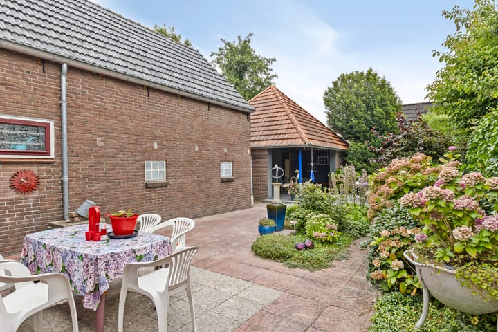 Photo 43 of Leeksterweg 18