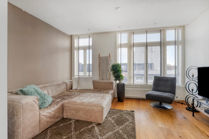 Photo 10 of Breedstraat 12-C