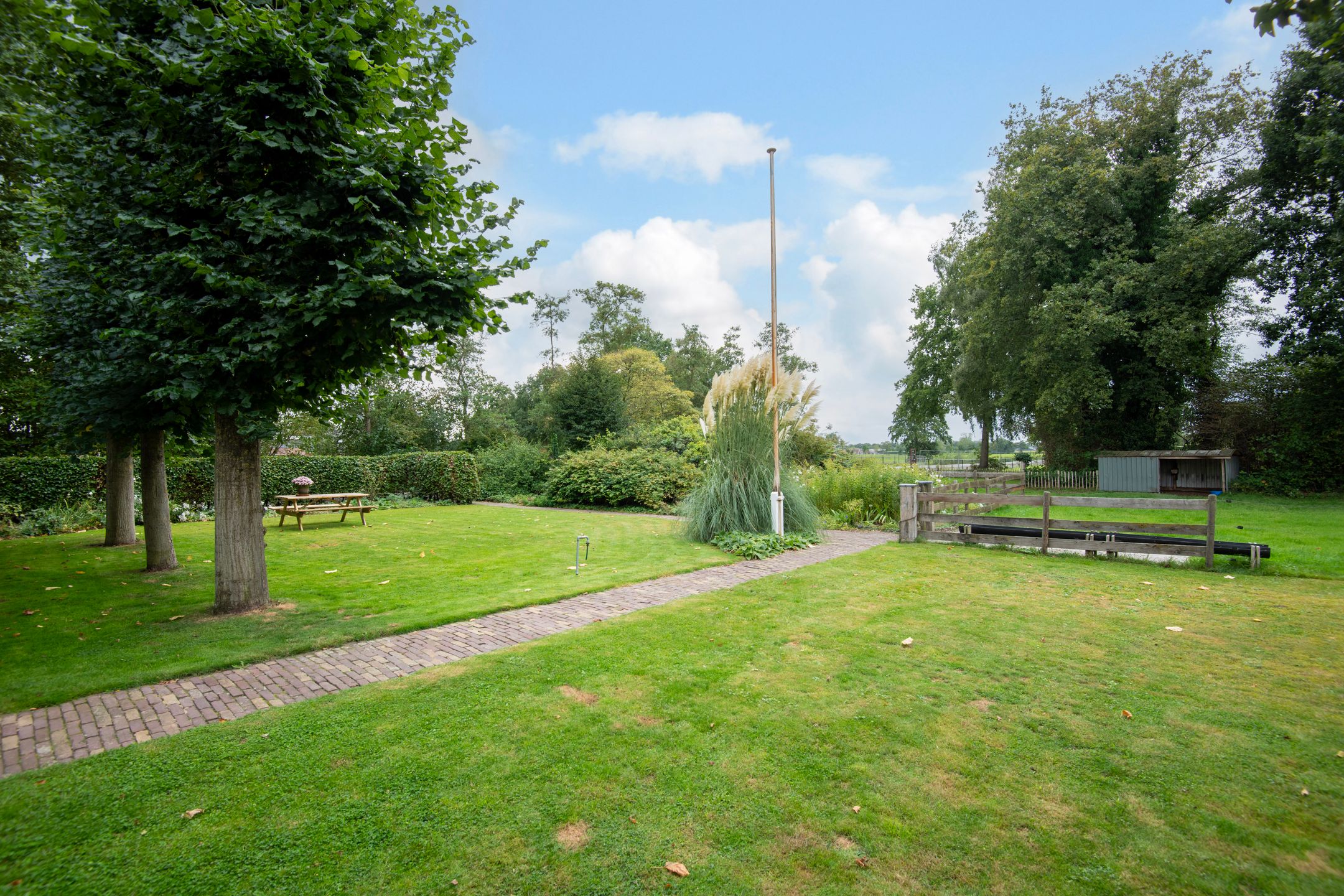 Foto 63 van Donkervoorterweg 12