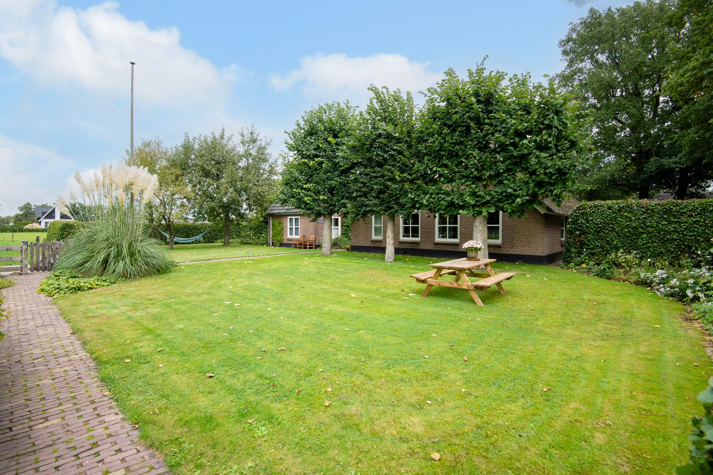 Foto 64 van Donkervoorterweg 12