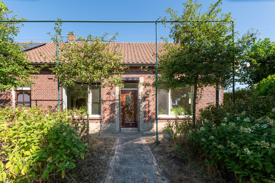 Photo 2 of Deckersstraat 12