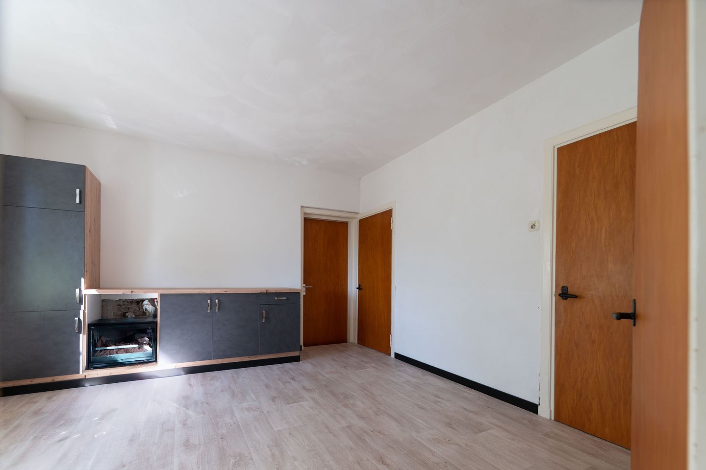 Photo 19 of Deckersstraat 12