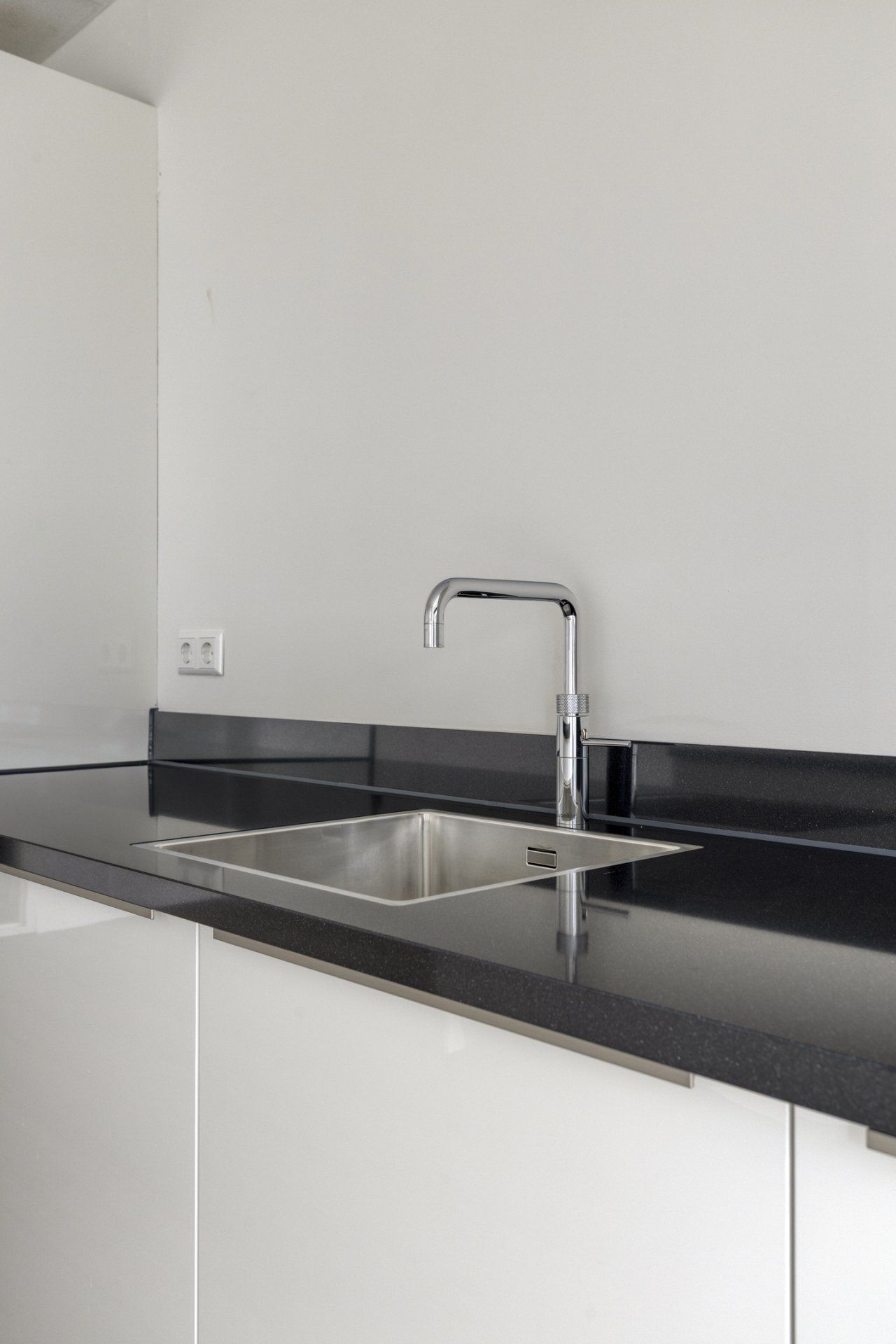 Foto 4 van Purperhoedenveem 108