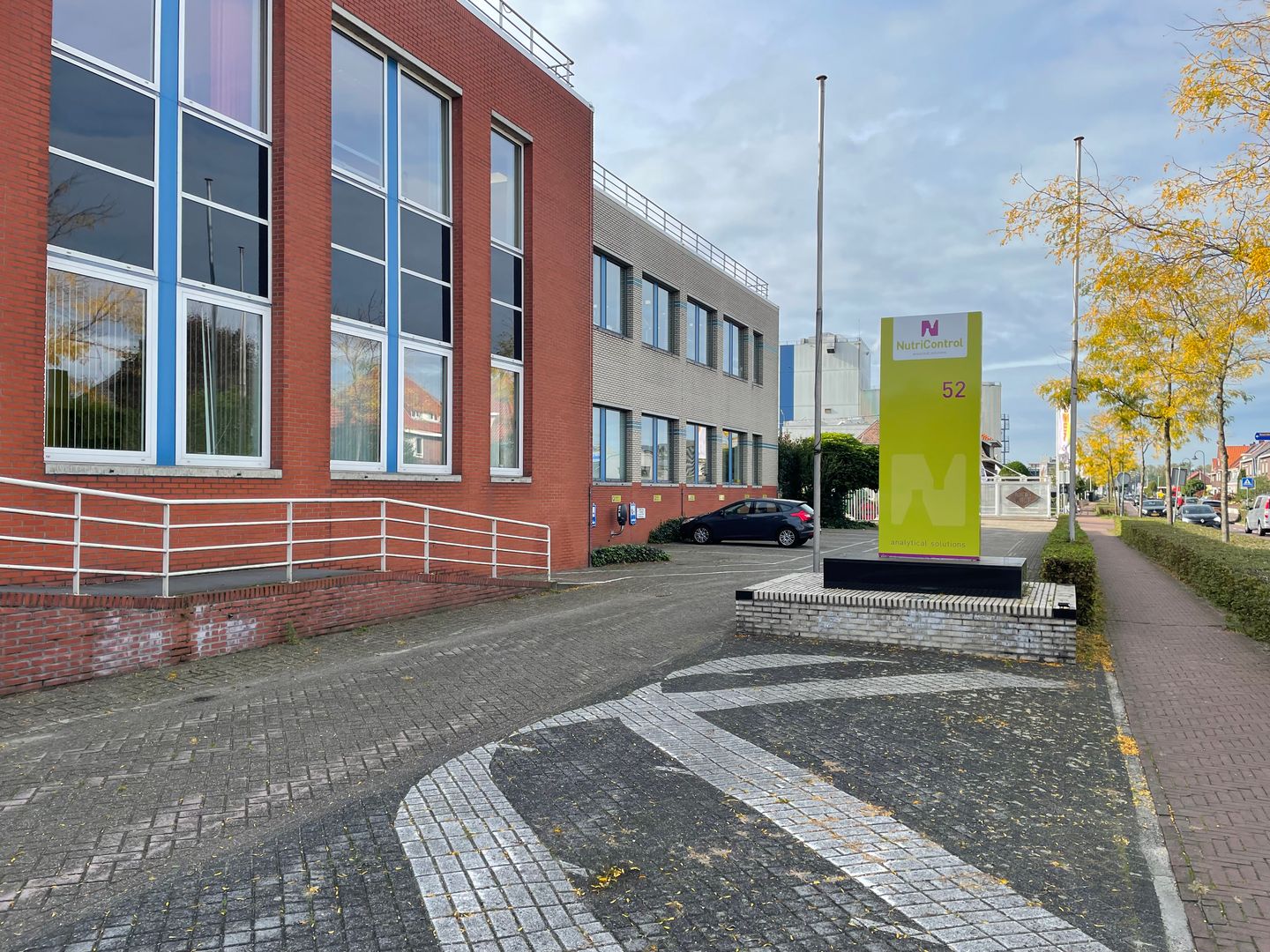 Bekijk foto 3 van N.C.B.-laan 52