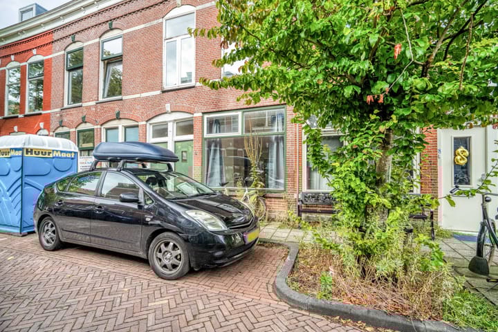 Photo 1 of Poelgeeststraat 6