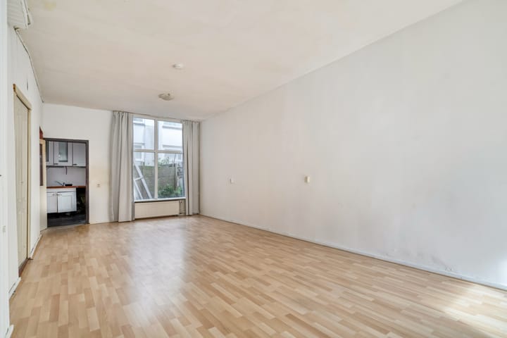 Photo 5 of Poelgeeststraat 6