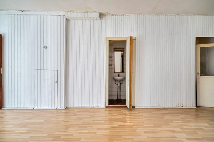 Photo 6 of Poelgeeststraat 6