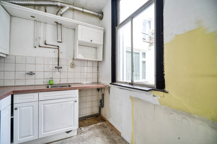 Photo 29 of Poelgeeststraat 6