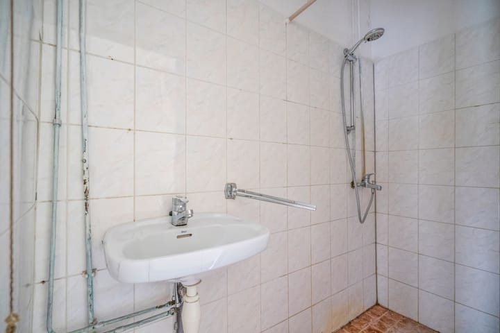 Photo 31 of Poelgeeststraat 6