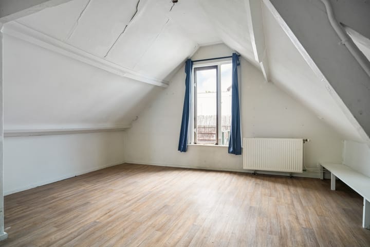 Photo 34 of Poelgeeststraat 6