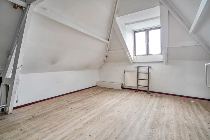 Photo 38 of Poelgeeststraat 6