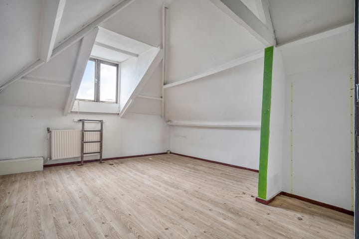 Photo 39 of Poelgeeststraat 6