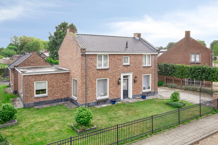 Foto 4 van Warmondplein 1