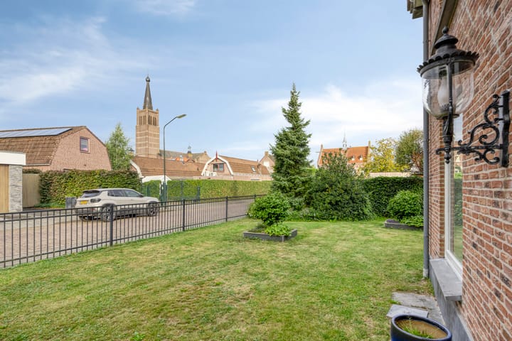 Foto 9 van Warmondplein 1