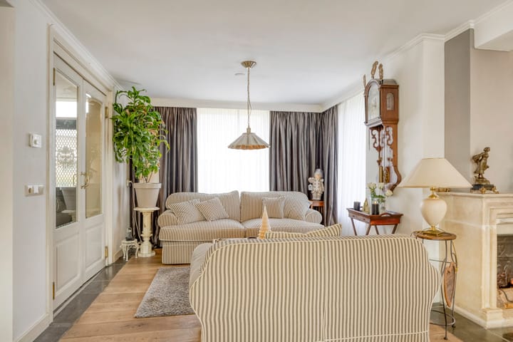 Foto 14 van Warmondplein 1