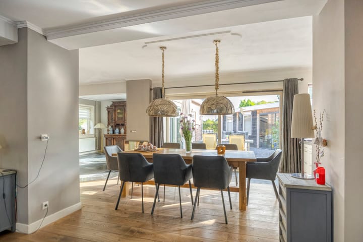 Foto 16 van Warmondplein 1