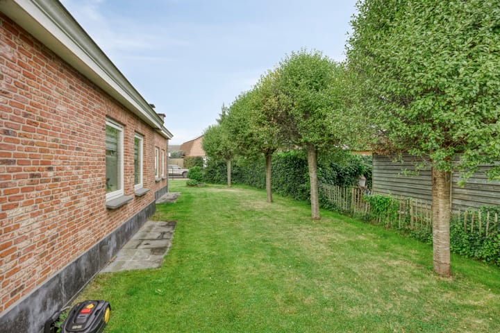 Foto 44 van Warmondplein 1