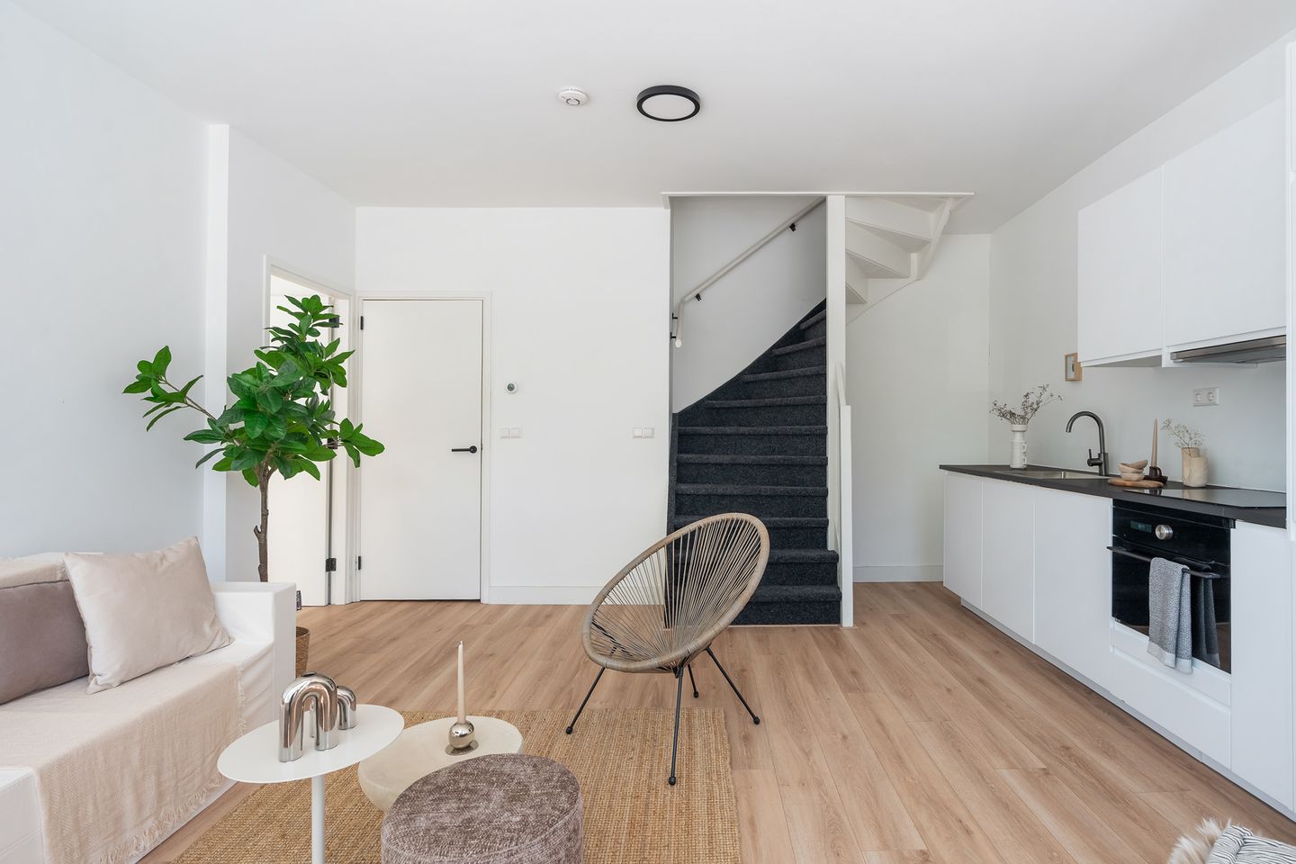 Foto 10 van Straatweg 31-D