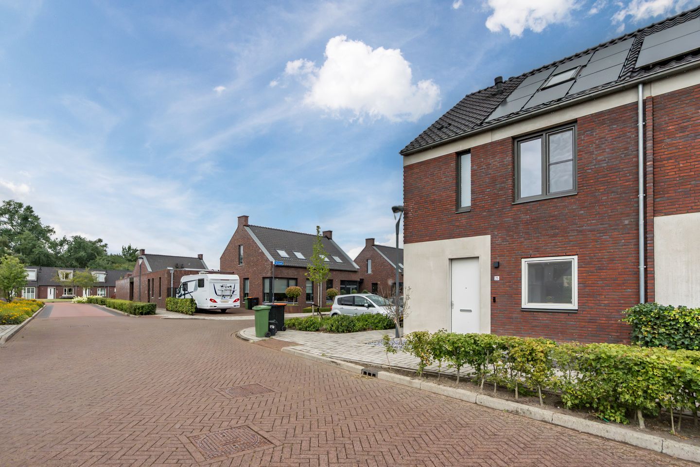 Foto 10 van Dissel 25