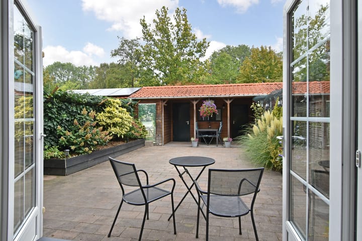 Photo 2 of Zuiderstraat 8