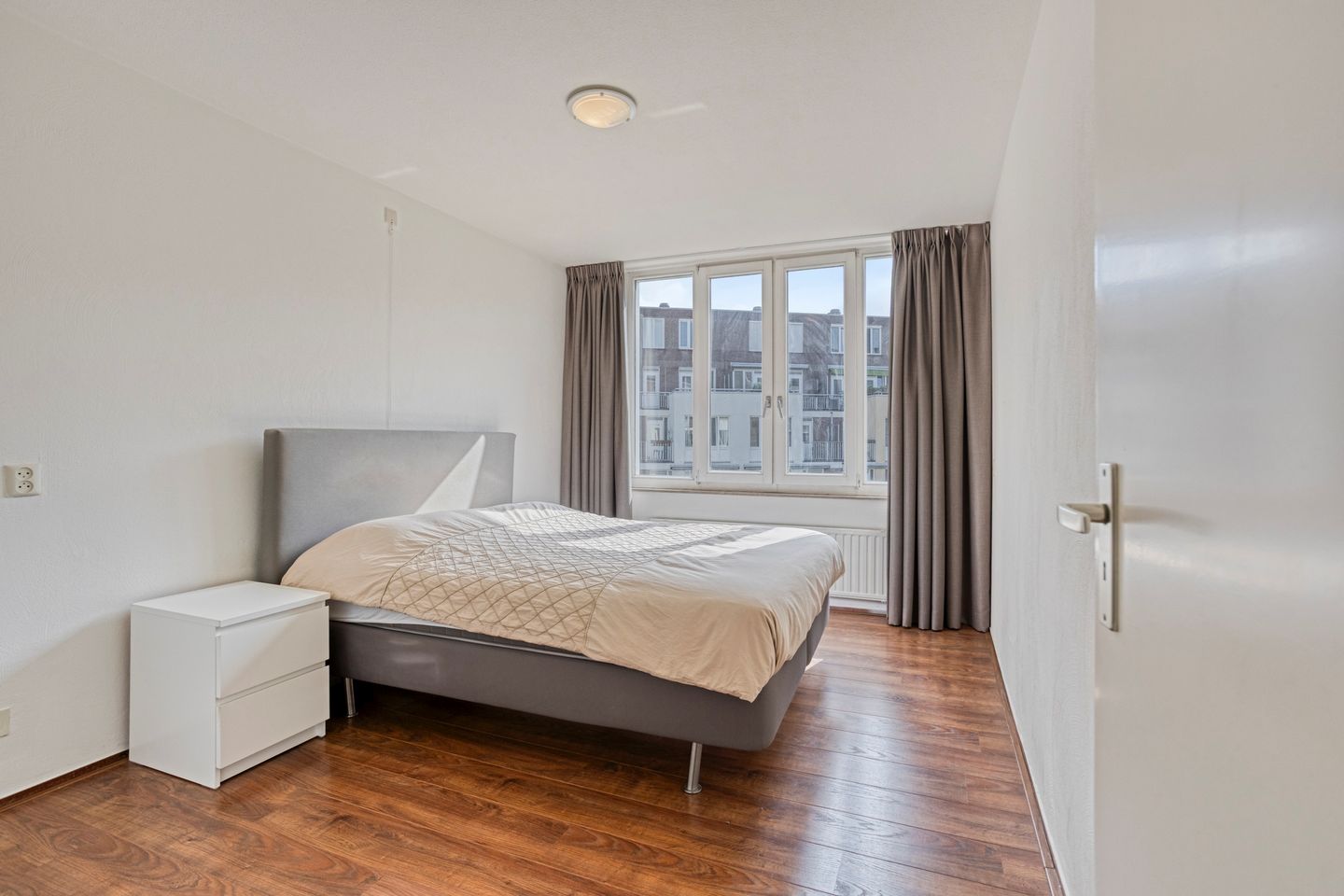 Photo 10 of Wycker Grachtstraat 1-A17