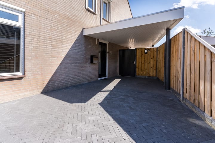 Foto 13 van Klaproosstraat 2