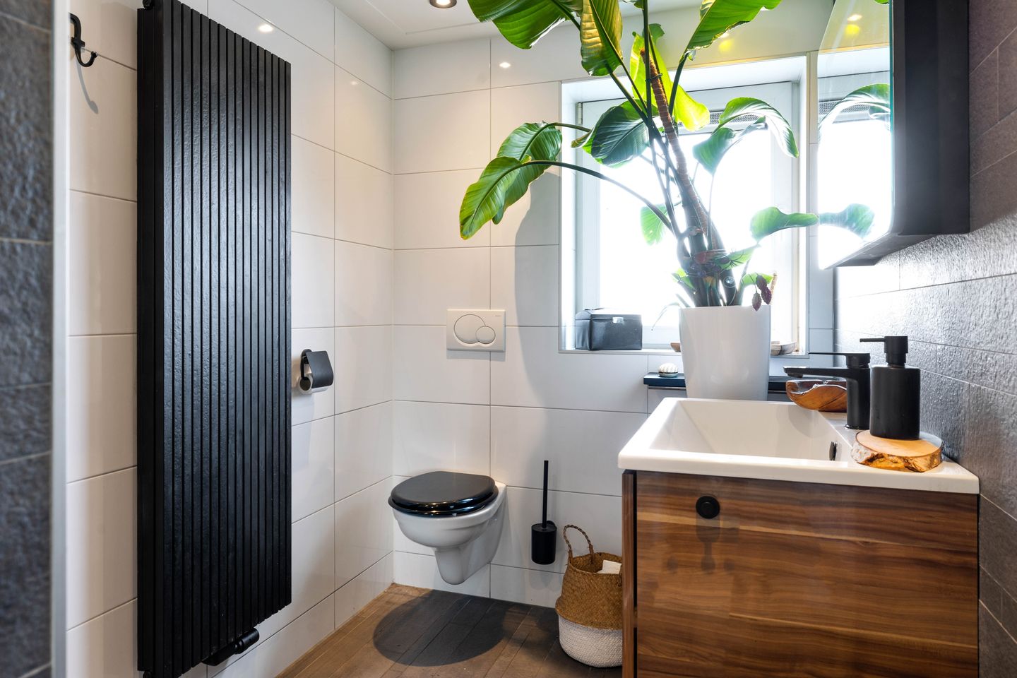 Photo 4 of Trompstraat 172