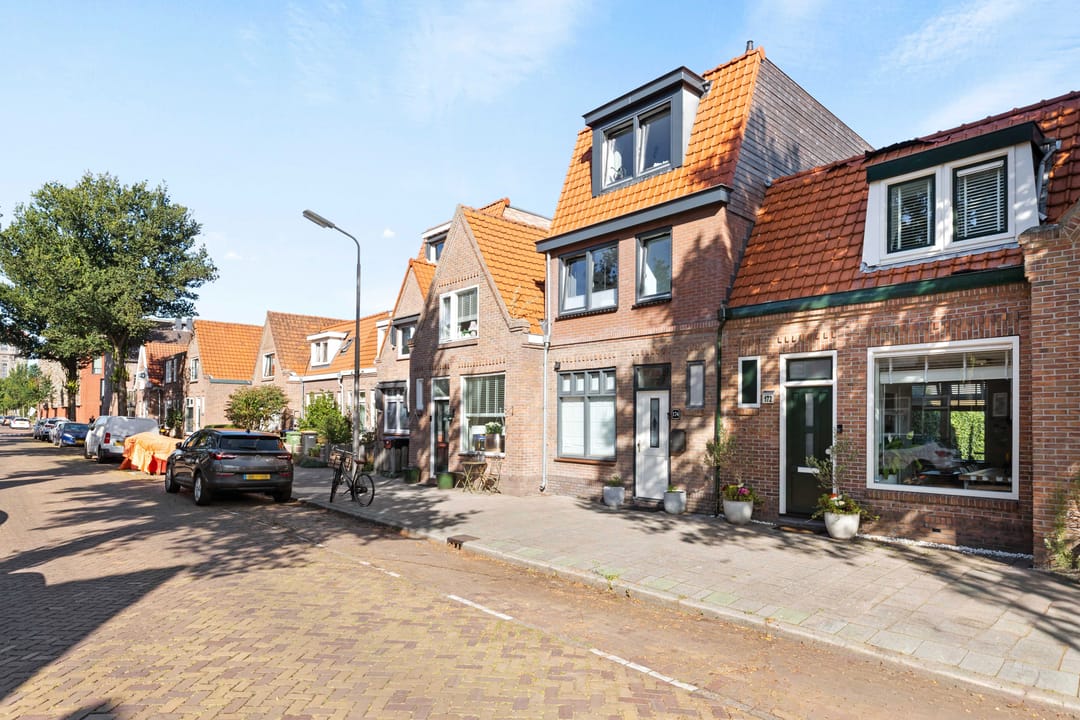 Photo 31 of Trompstraat 172