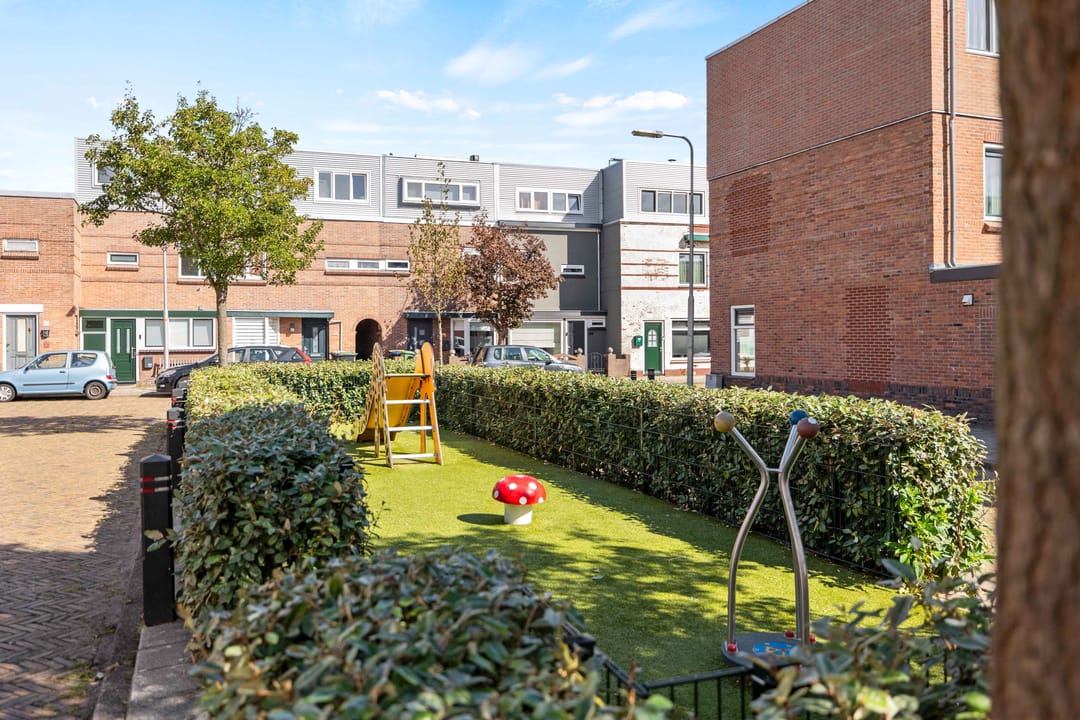 Photo 32 of Trompstraat 172