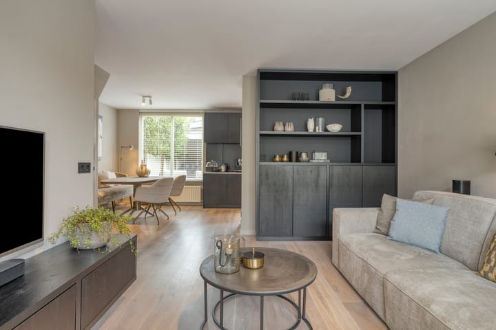 Photo 2 of Cloete 48