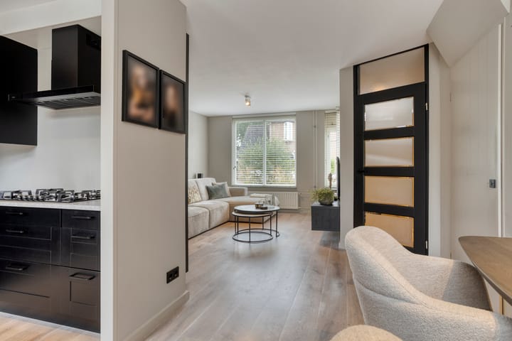 Photo 11 of Cloete 48