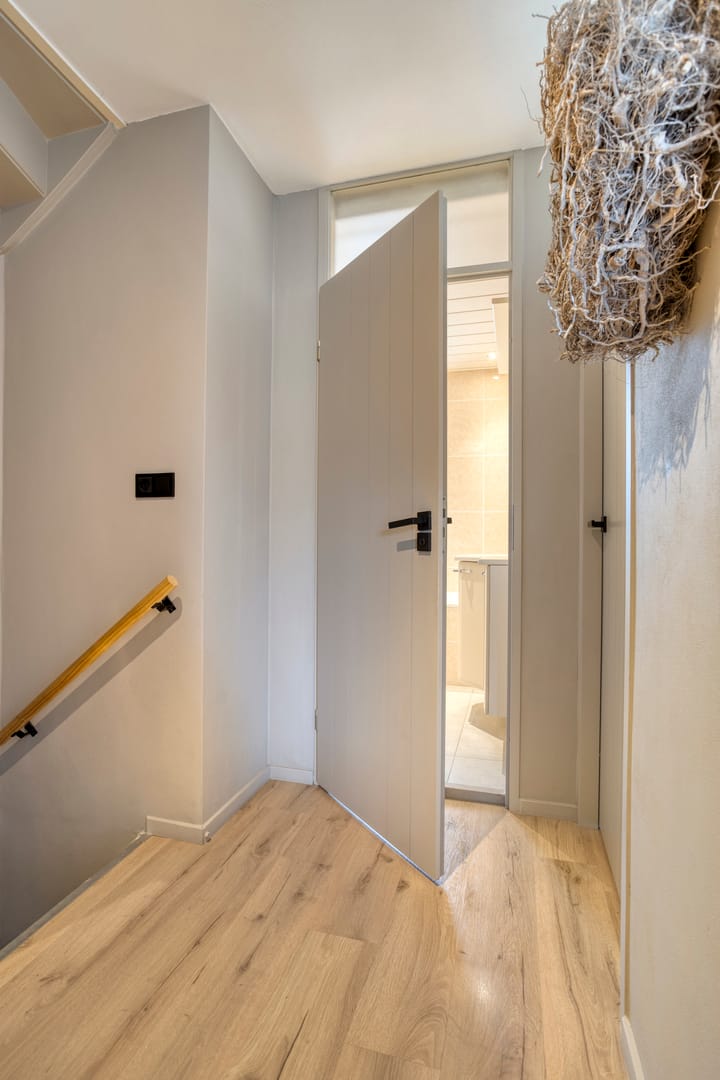 Photo 18 of Cloete 48