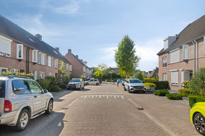 Photo 42 of Cloete 48