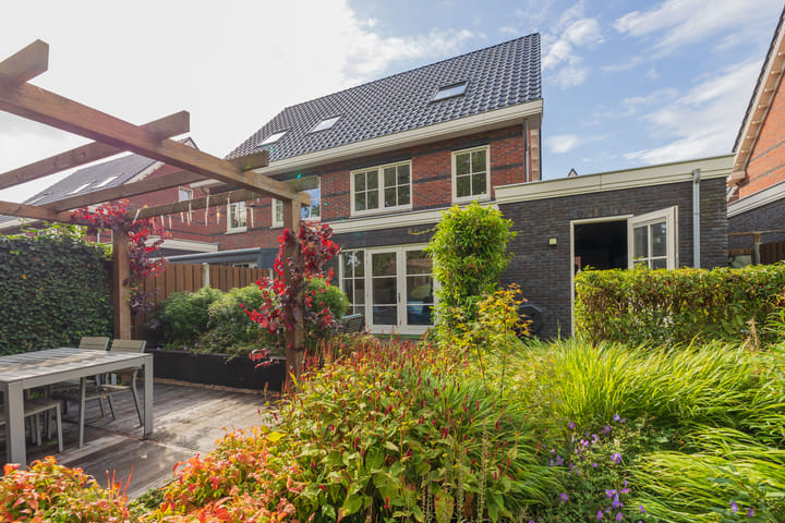 Foto 2 van Tusschen beide Wegen 8