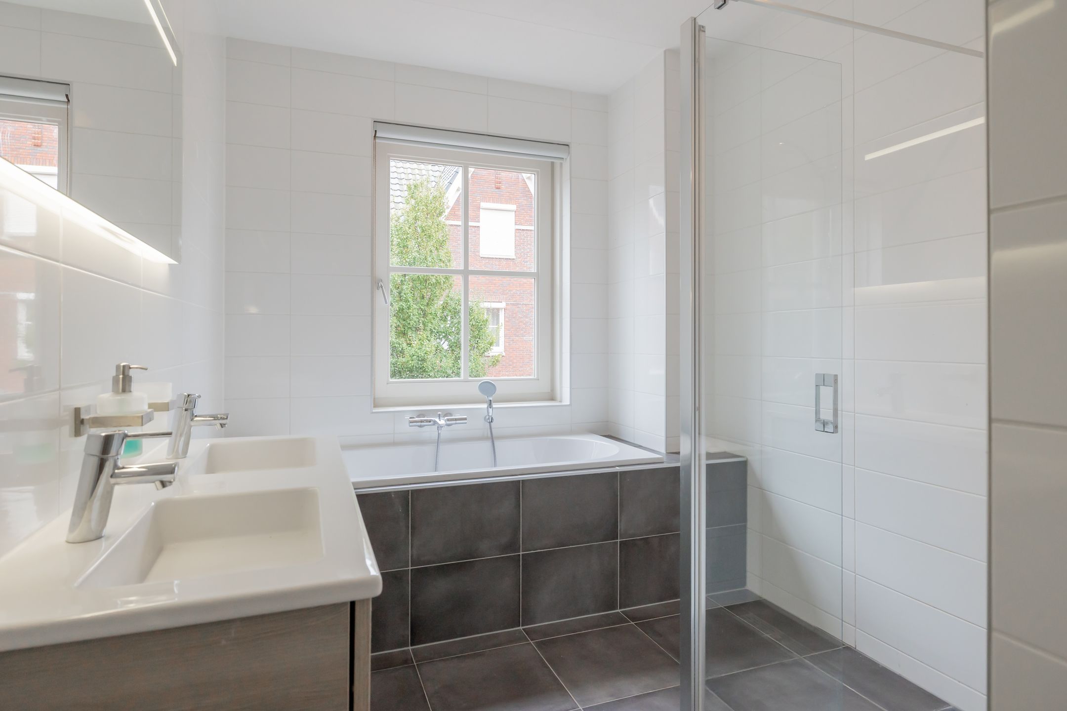 Foto 33 van Tusschen beide Wegen 8