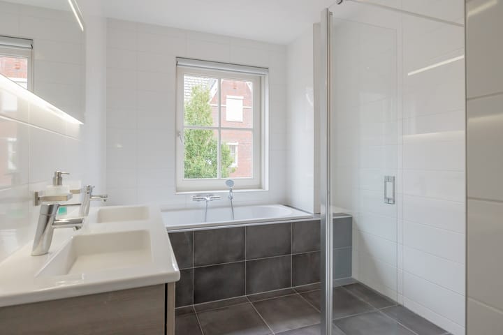 Foto 33 van Tusschen beide Wegen 8