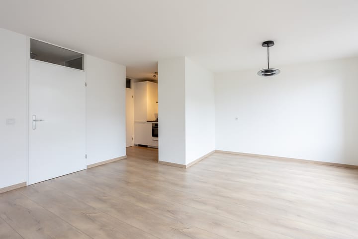 Foto 11 van Naarderstraat 24-A