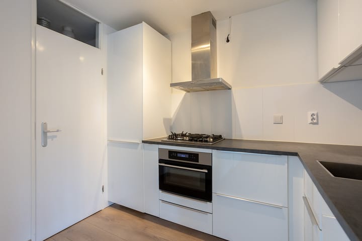 Foto 12 van Naarderstraat 24-A