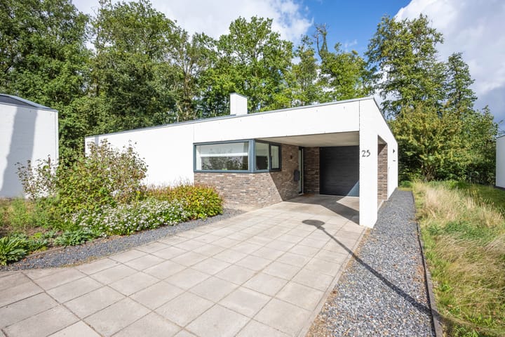 Foto 1 van Larikslaan 25