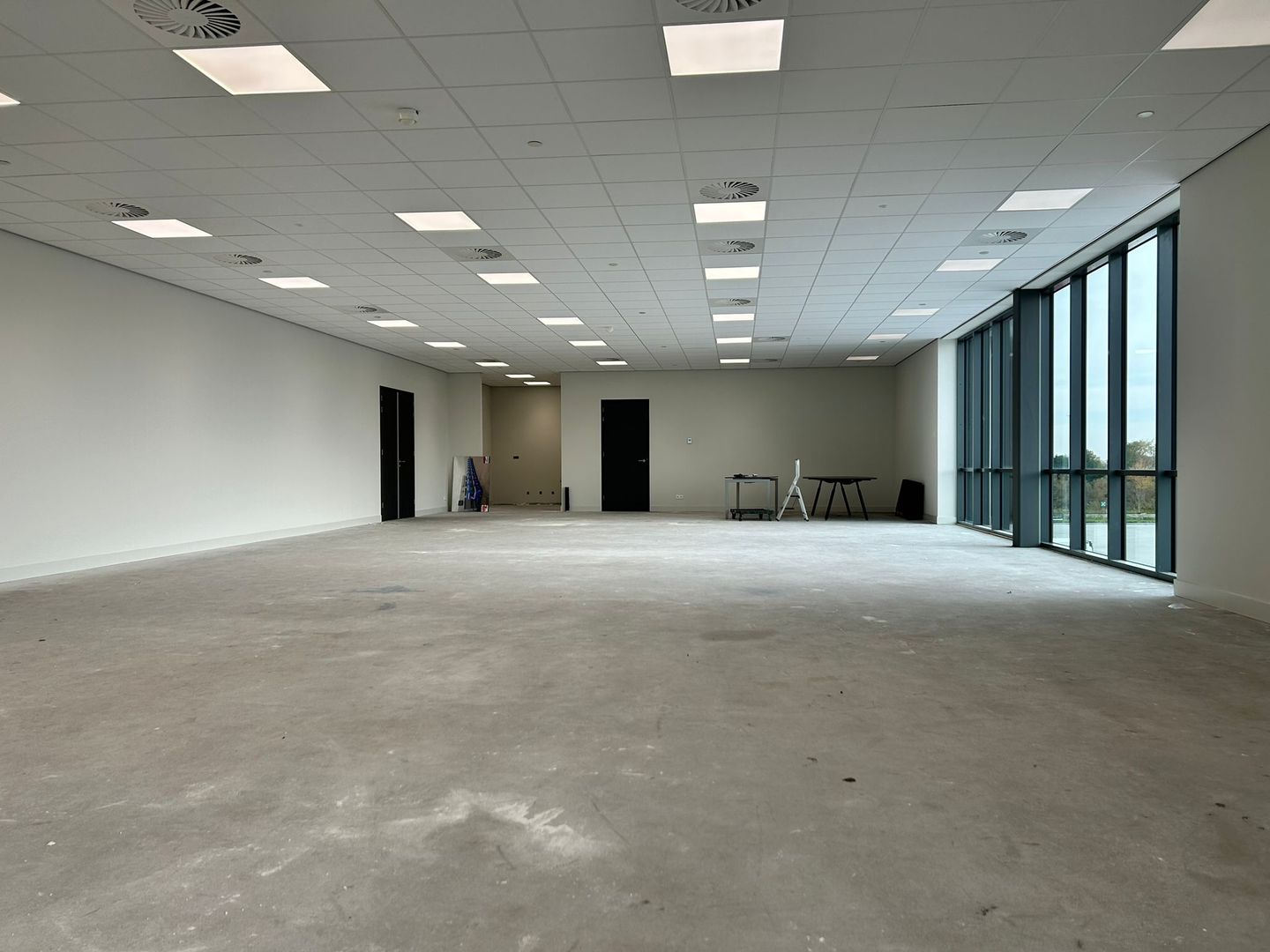 View photo 3 of Honderdland 1093