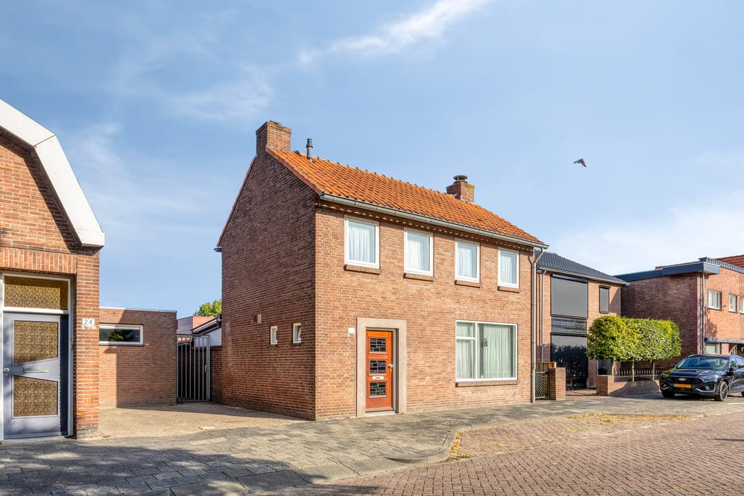 Photo 8 of Julianastraat 22