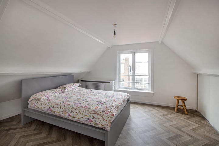 Photo 10 of Paramaribostraat 4