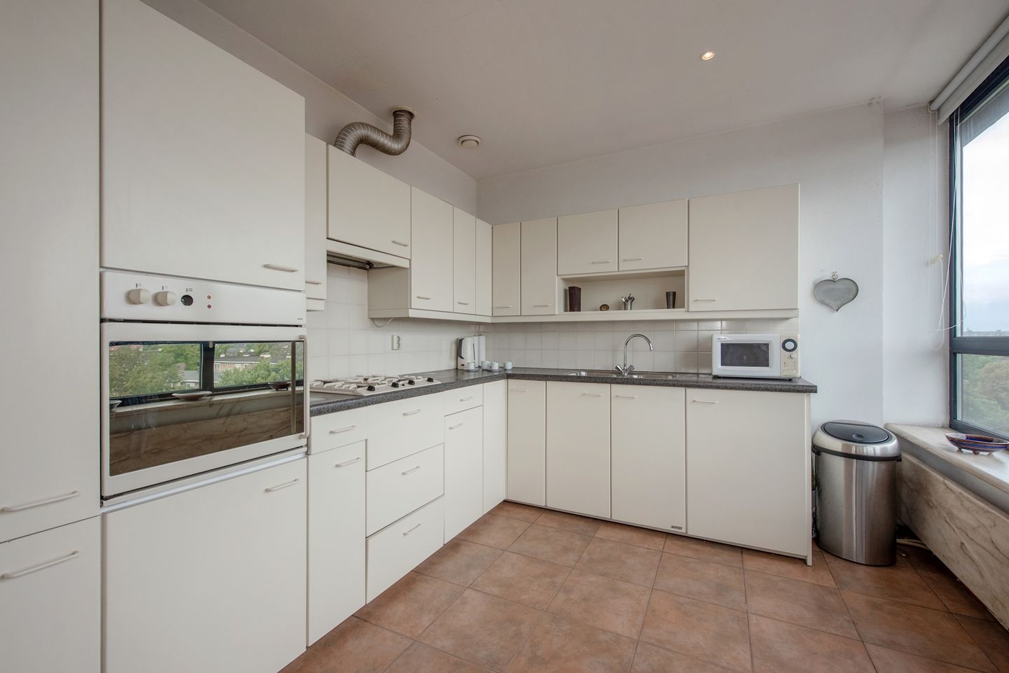 Photo 20 of Burgemeester Elsenlaan 241-F602