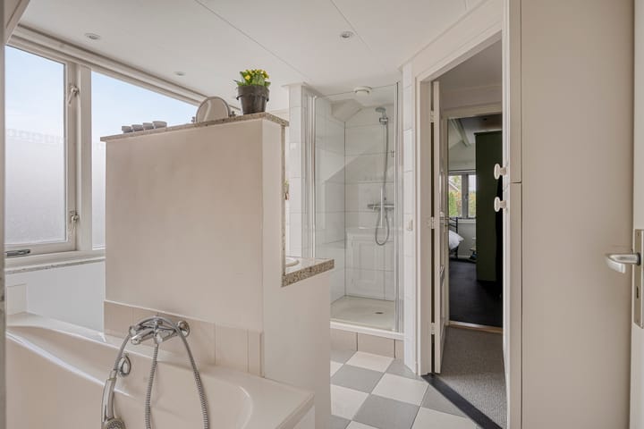 Photo 24 of Molenweg 95